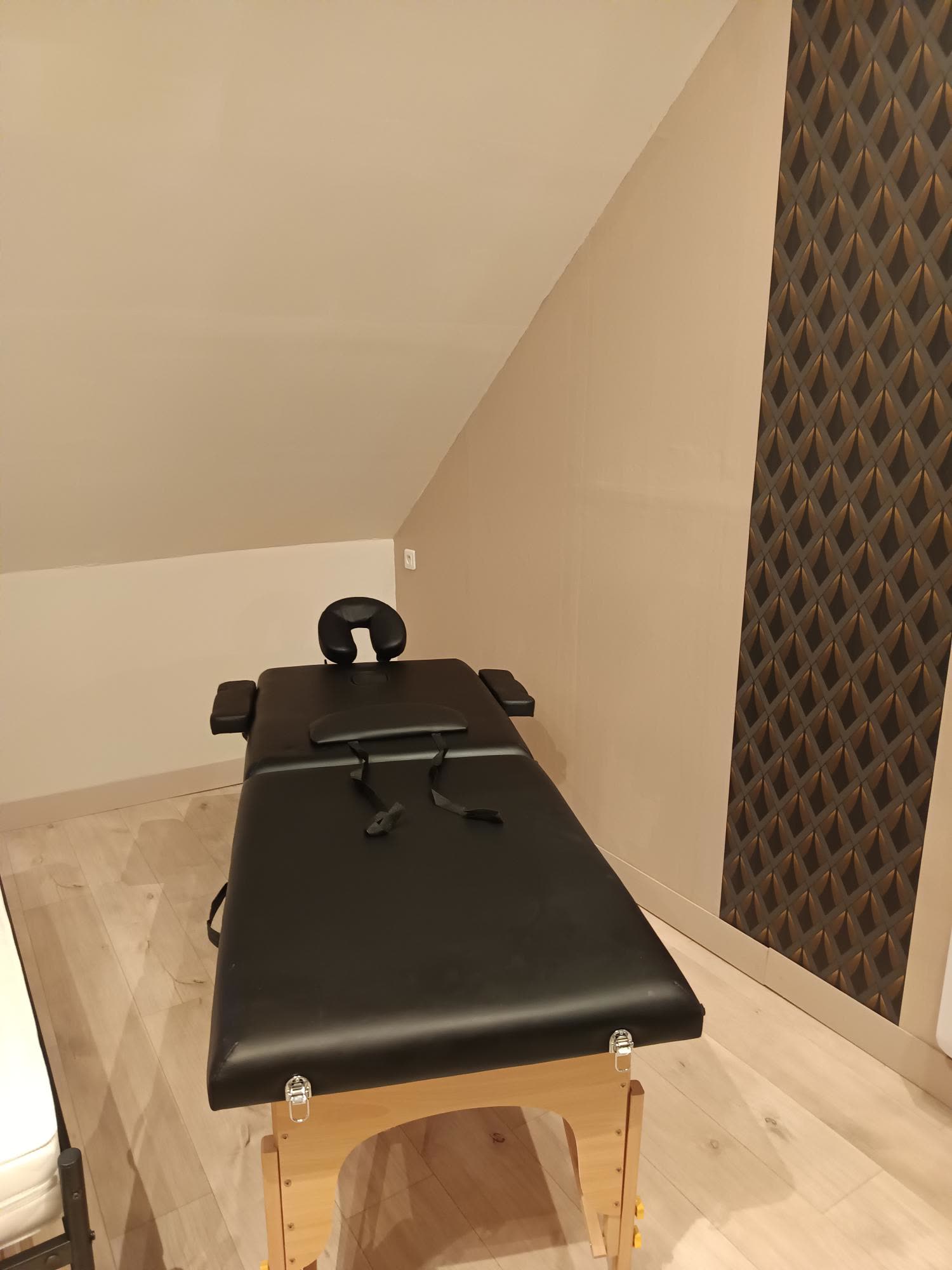 Table de massage sous les combles